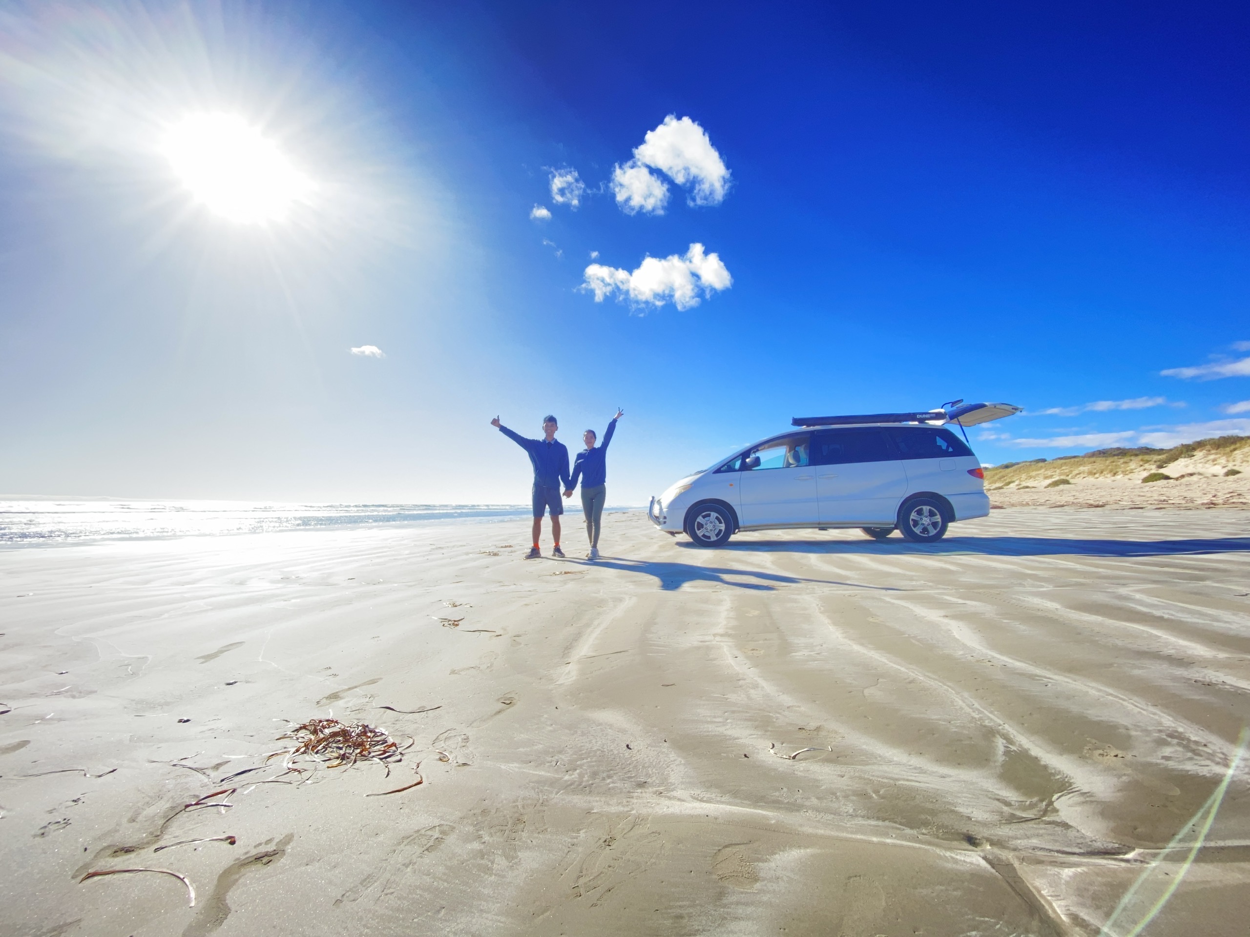 Roadtrip Campervan trên bãi biển Úc